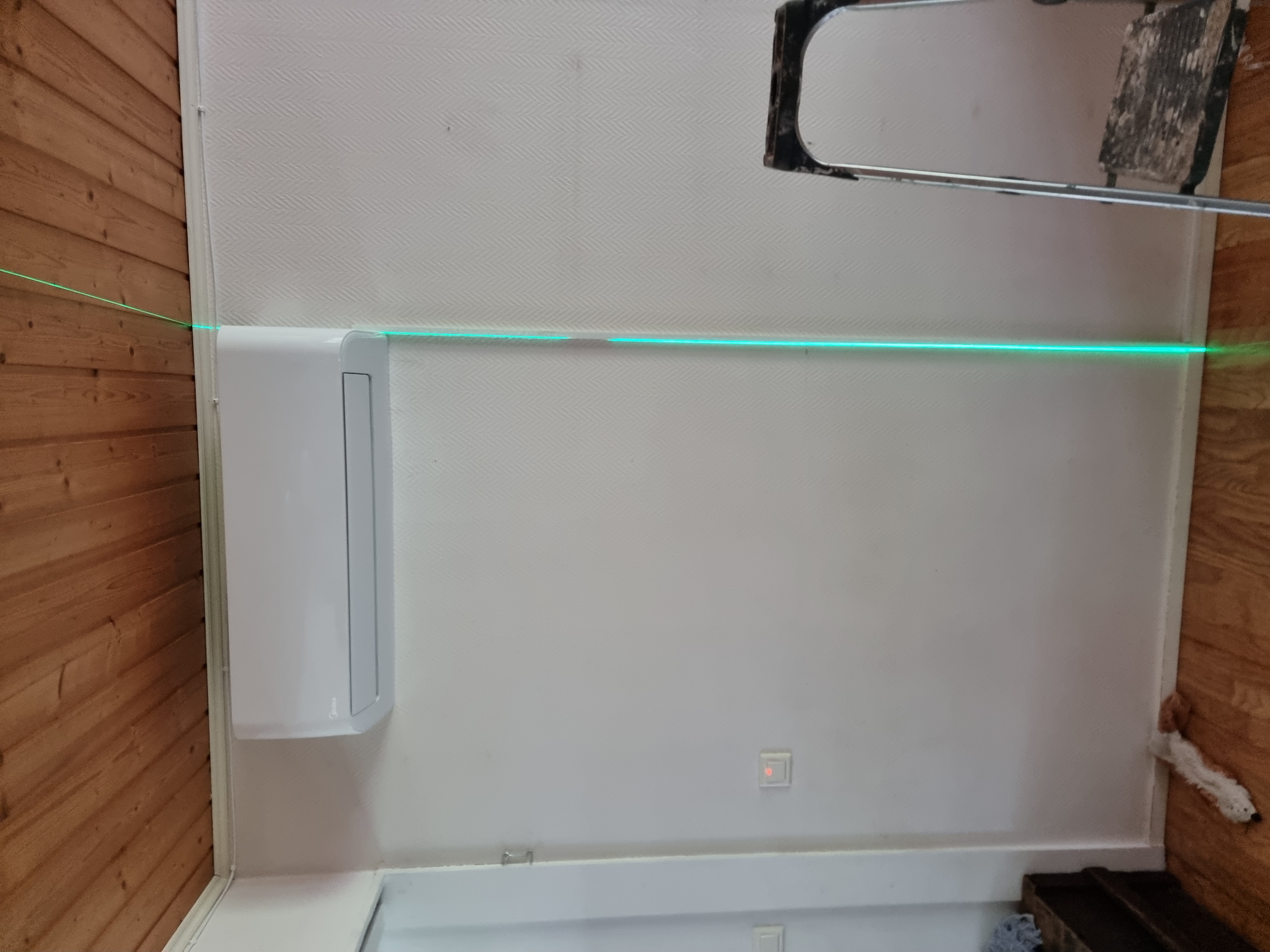 Установка теплового насоса Midea OP+ 12. Алмазное бурение.
